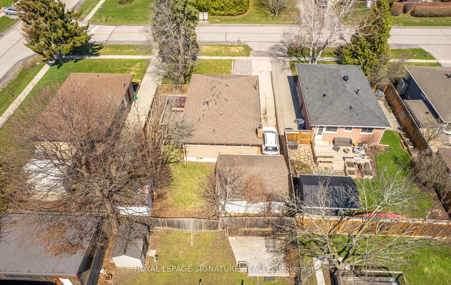 Photo 34 of 1003 Wardman Crescent, Whitby, Williamsburg — HOMEH