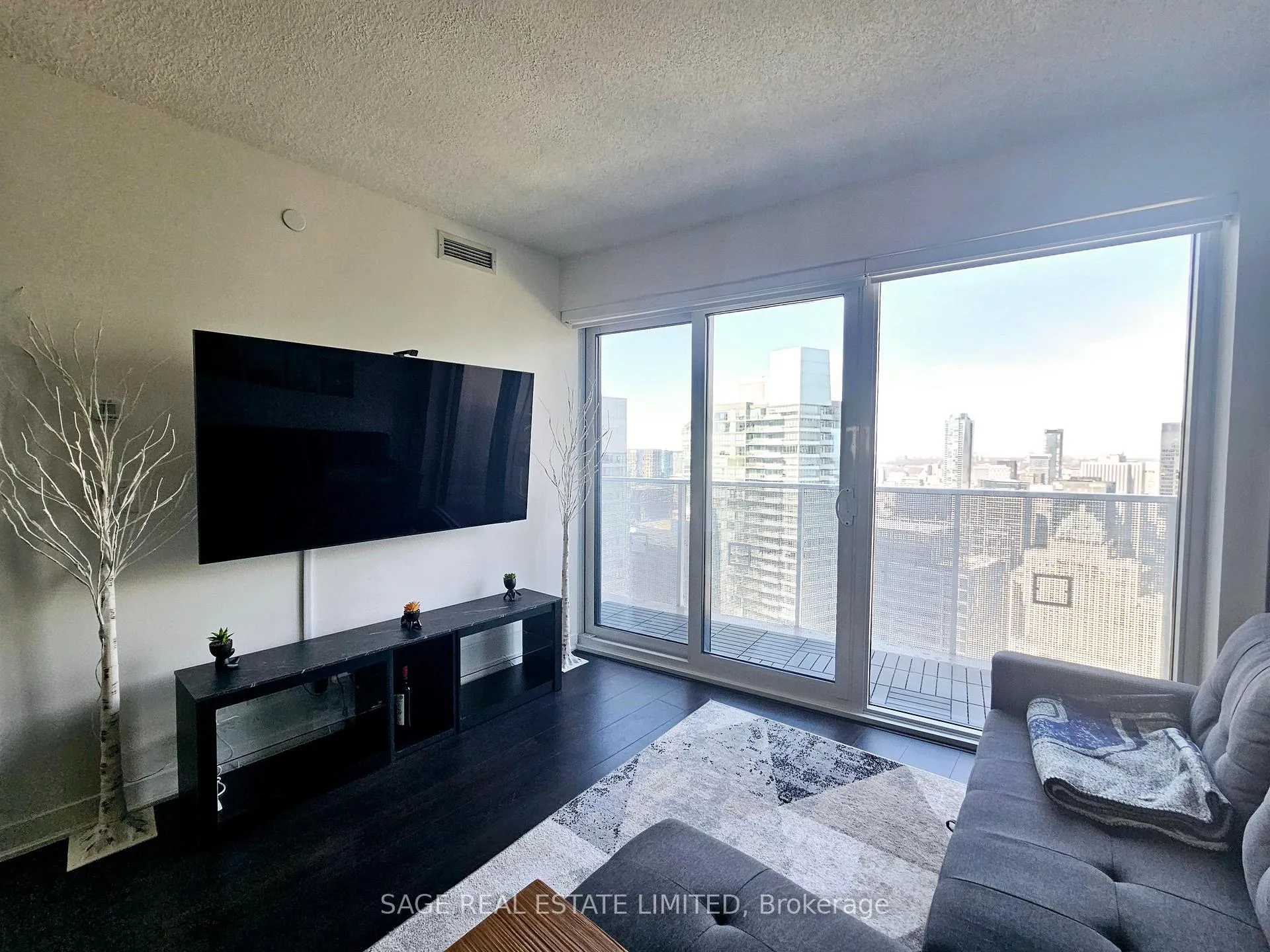 Photo 4 of Unit 5403, 88 Harbour Street, Toronto, Waterfront Communities — HOMEH