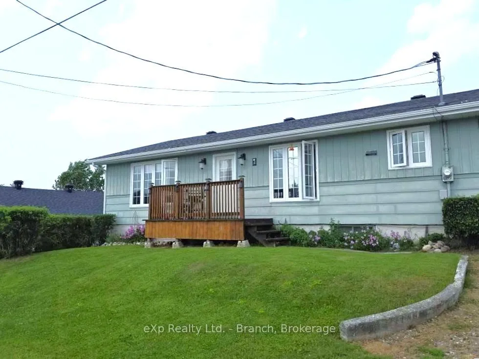 Photo 5 of 17 Gauthier Street, Kapuskasing — HOMEH