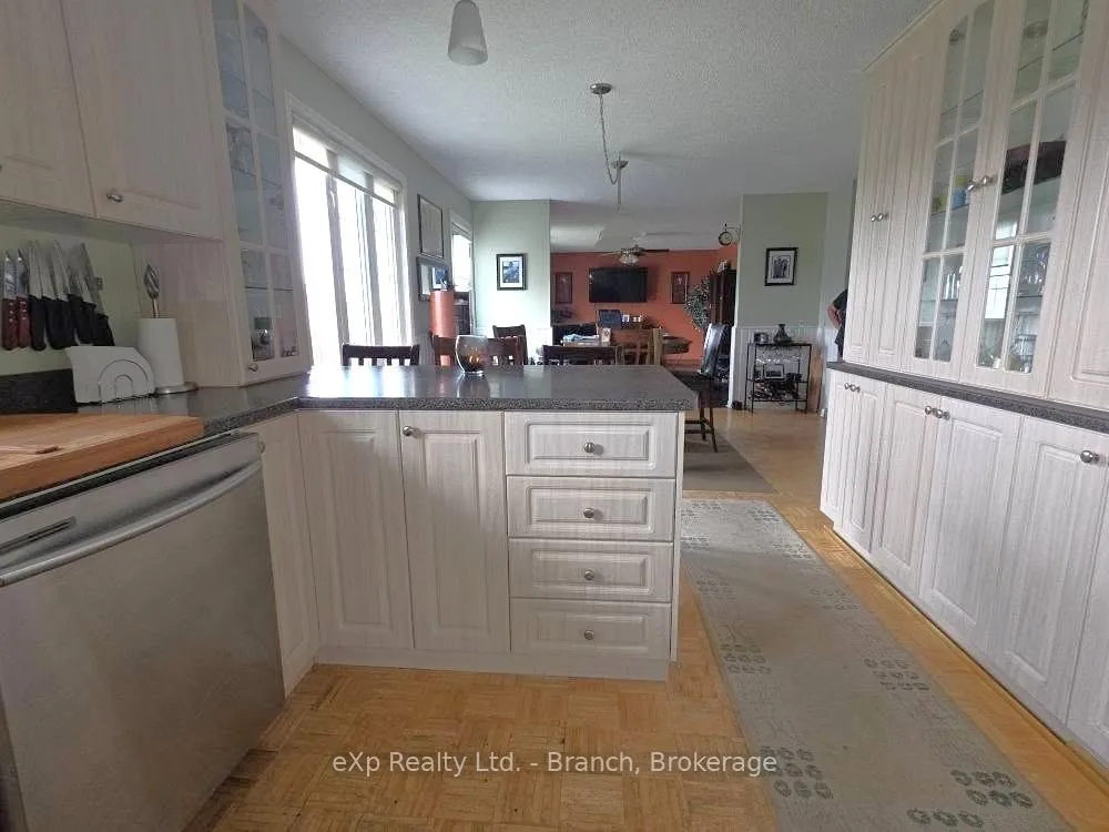 Photo 13 of 17 Gauthier Street, Kapuskasing — HOMEH