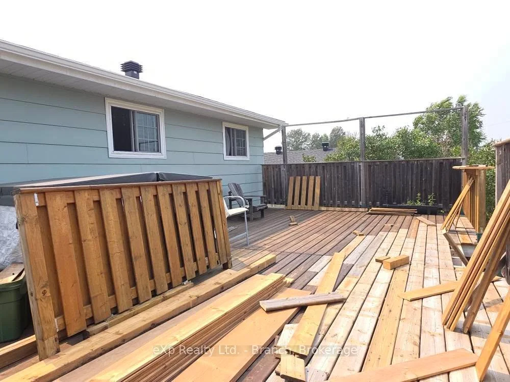 Photo 16 of 17 Gauthier Street, Kapuskasing — HOMEH