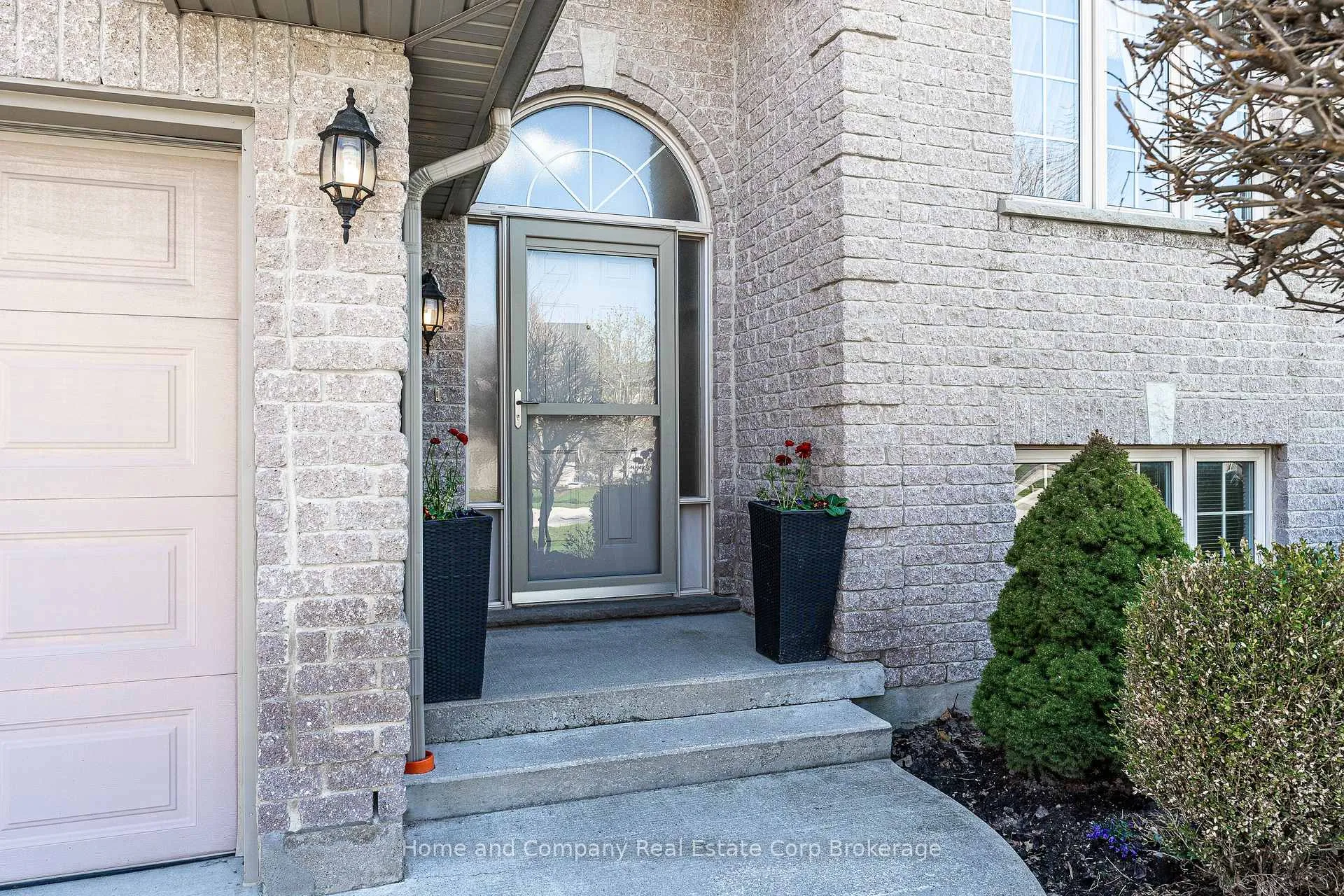 Photo 2 of 86 Lightbourne Avenue, Stratford — HOMEH