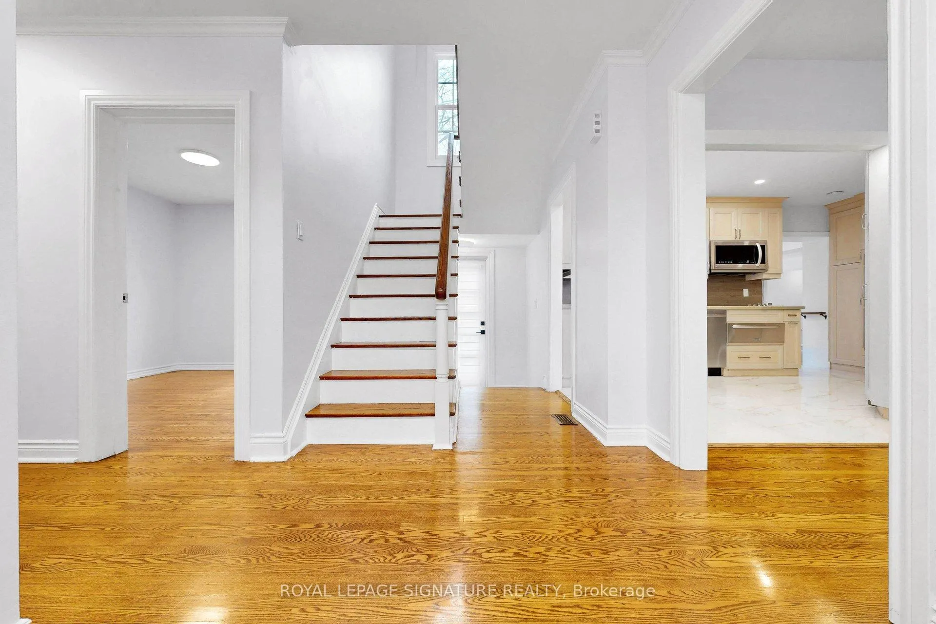 Photo 23 of 24 Laureleaf Road, Markham, Bayview Glen — HOMEH