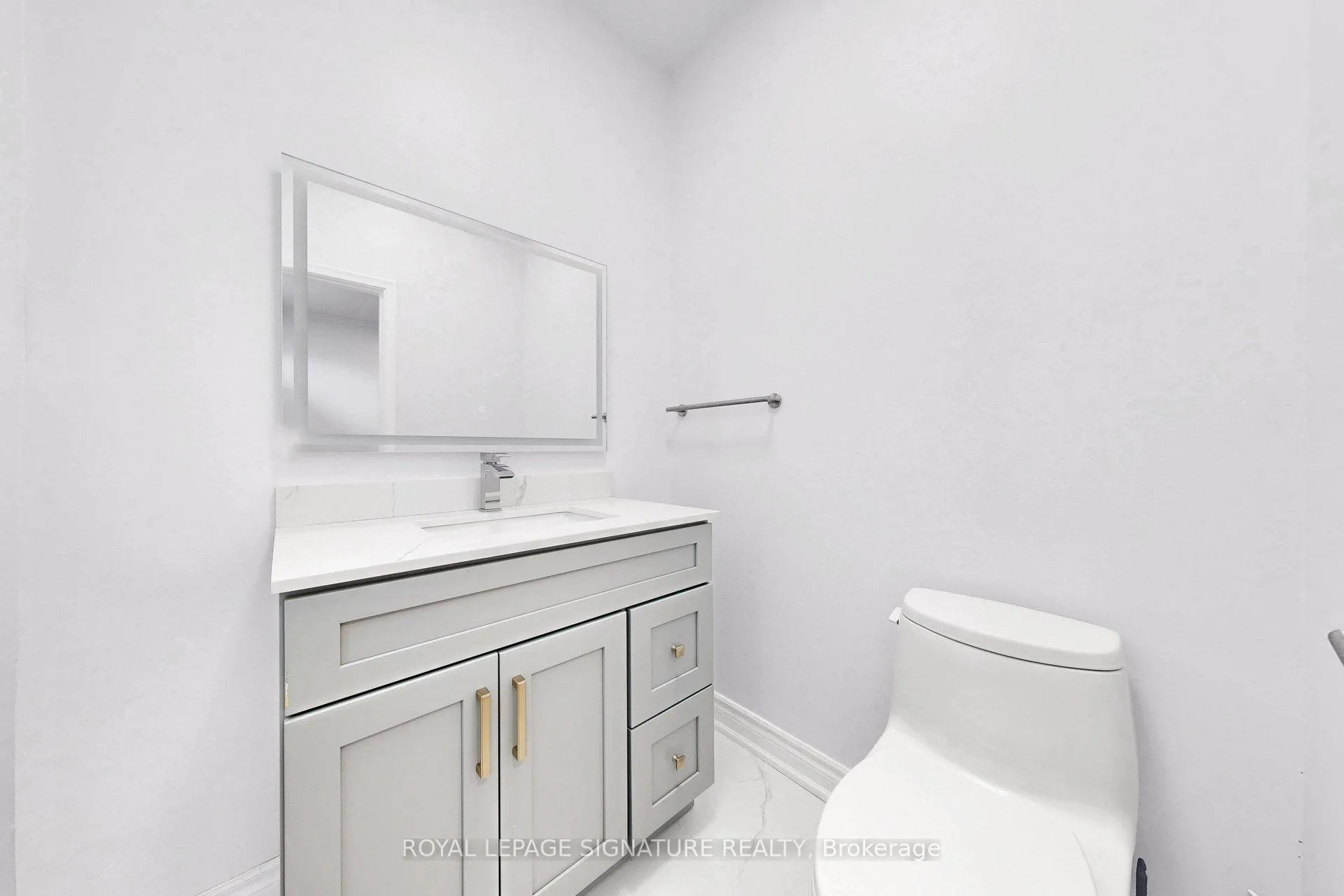 Photo 24 of 24 Laureleaf Road, Markham, Bayview Glen — HOMEH