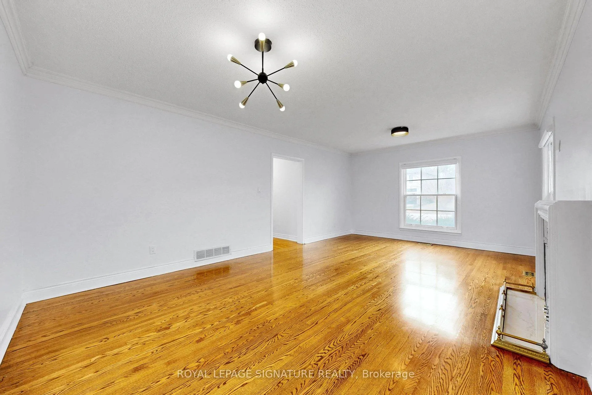 Photo 27 of 24 Laureleaf Road, Markham, Bayview Glen — HOMEH
