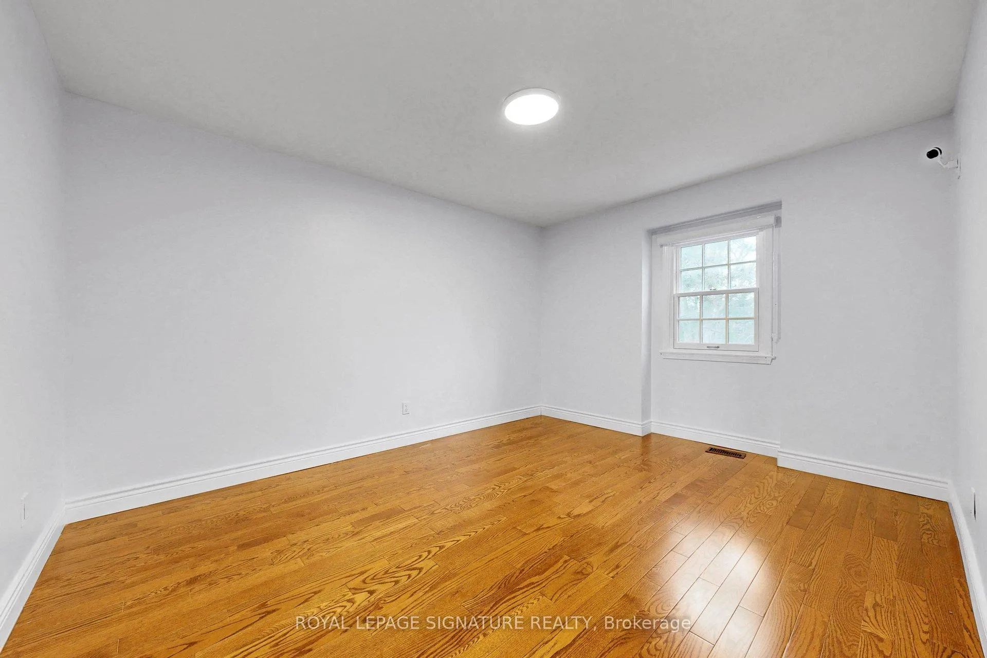 Photo 28 of 24 Laureleaf Road, Markham, Bayview Glen — HOMEH