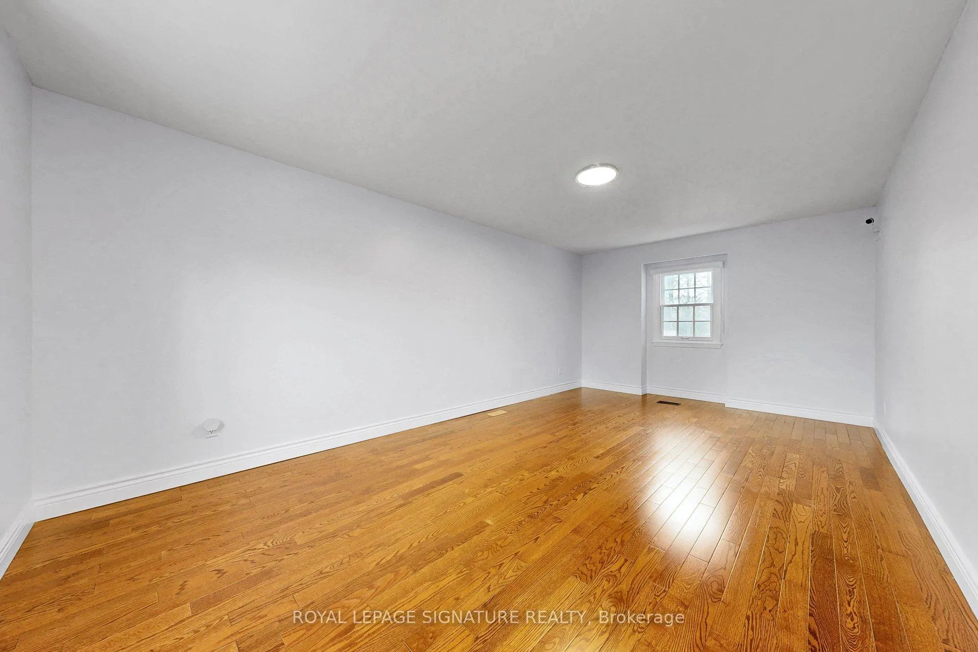 Photo 32 of 24 Laureleaf Road, Markham, Bayview Glen — HOMEH