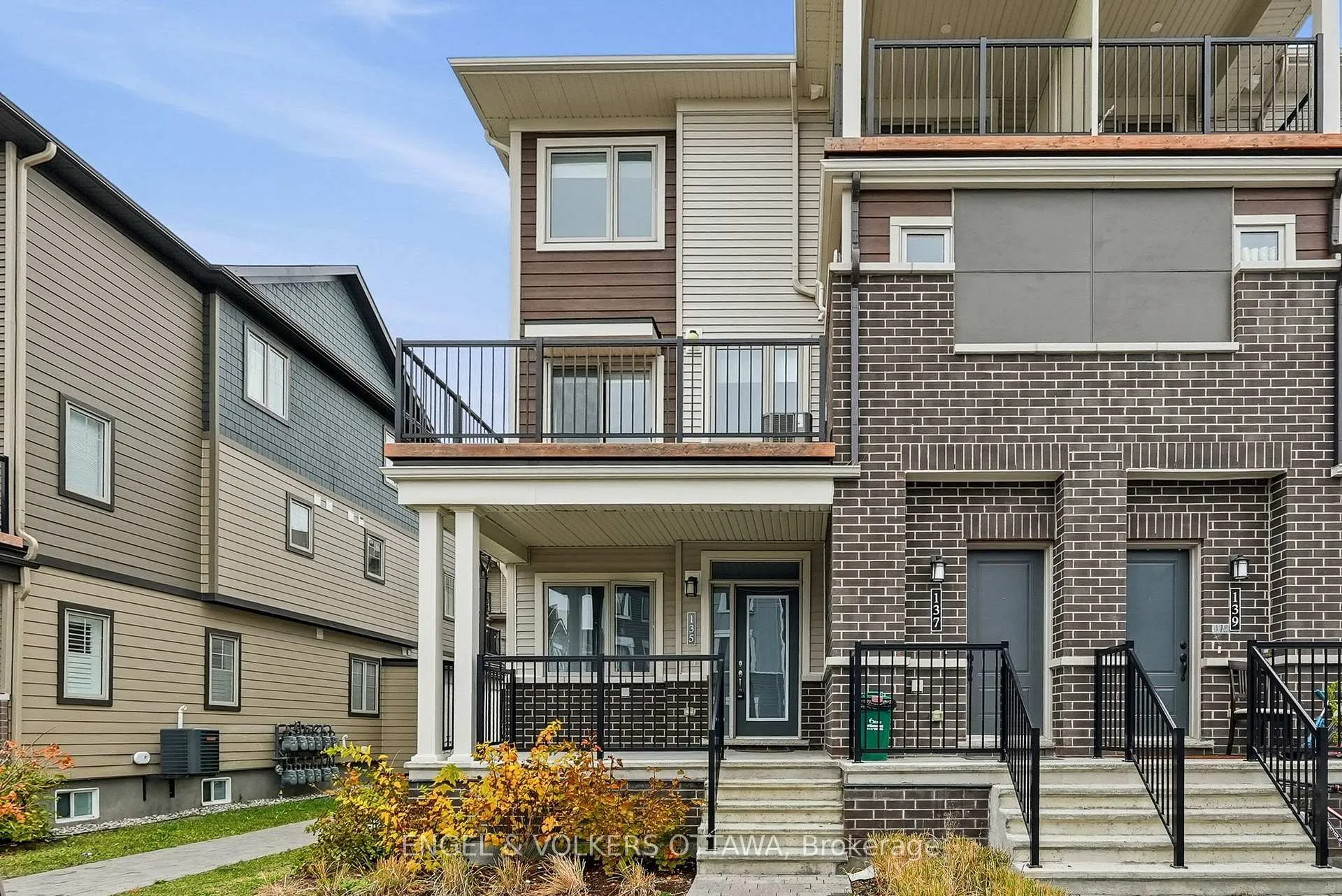 Photo 1 of 135 Anthracite Private, Ottawa, Barrhaven - Heritage Park — HOMEH
