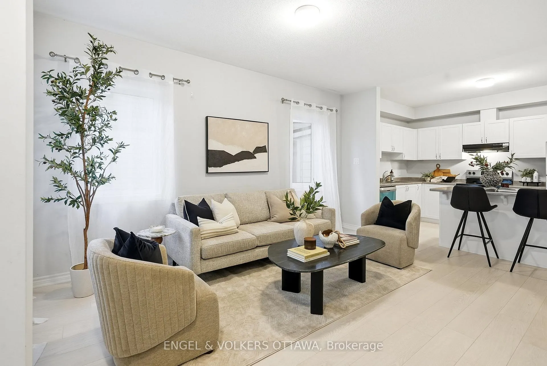 Photo 9 of 135 Anthracite Private, Ottawa, Barrhaven - Heritage Park — HOMEH