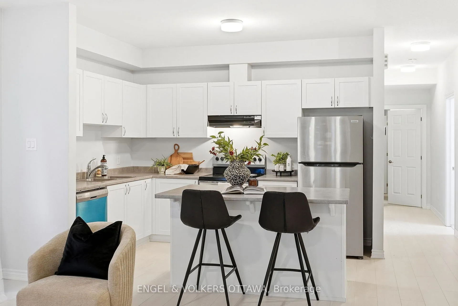 Photo 16 of 135 Anthracite Private, Ottawa, Barrhaven - Heritage Park — HOMEH
