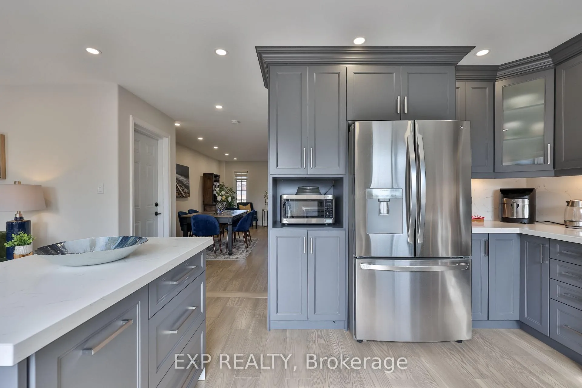 Photo 14 of 2210 Fairmount Drive, Oakville, Westmount — HOMEH