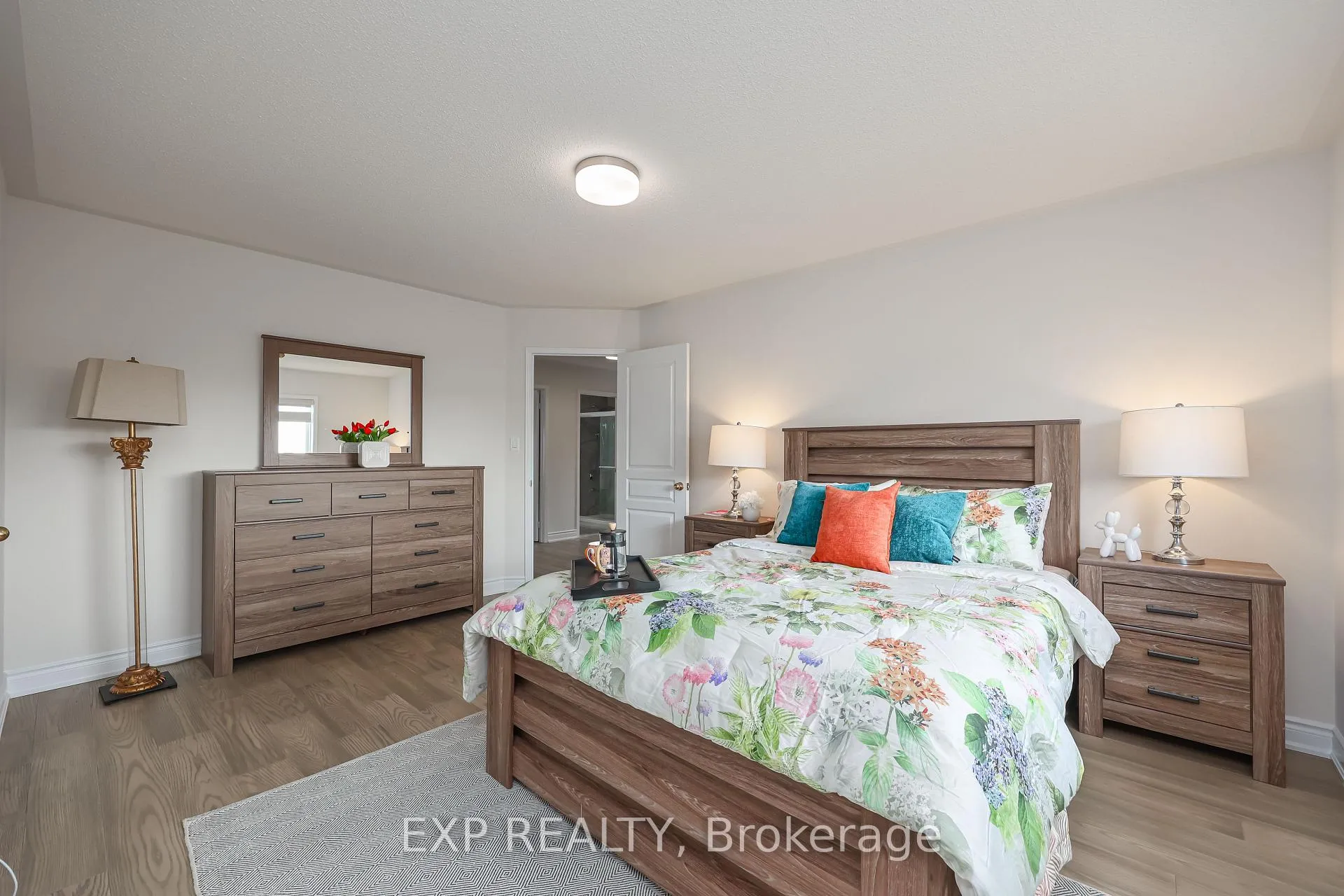 Photo 24 of 2210 Fairmount Drive, Oakville, Westmount — HOMEH