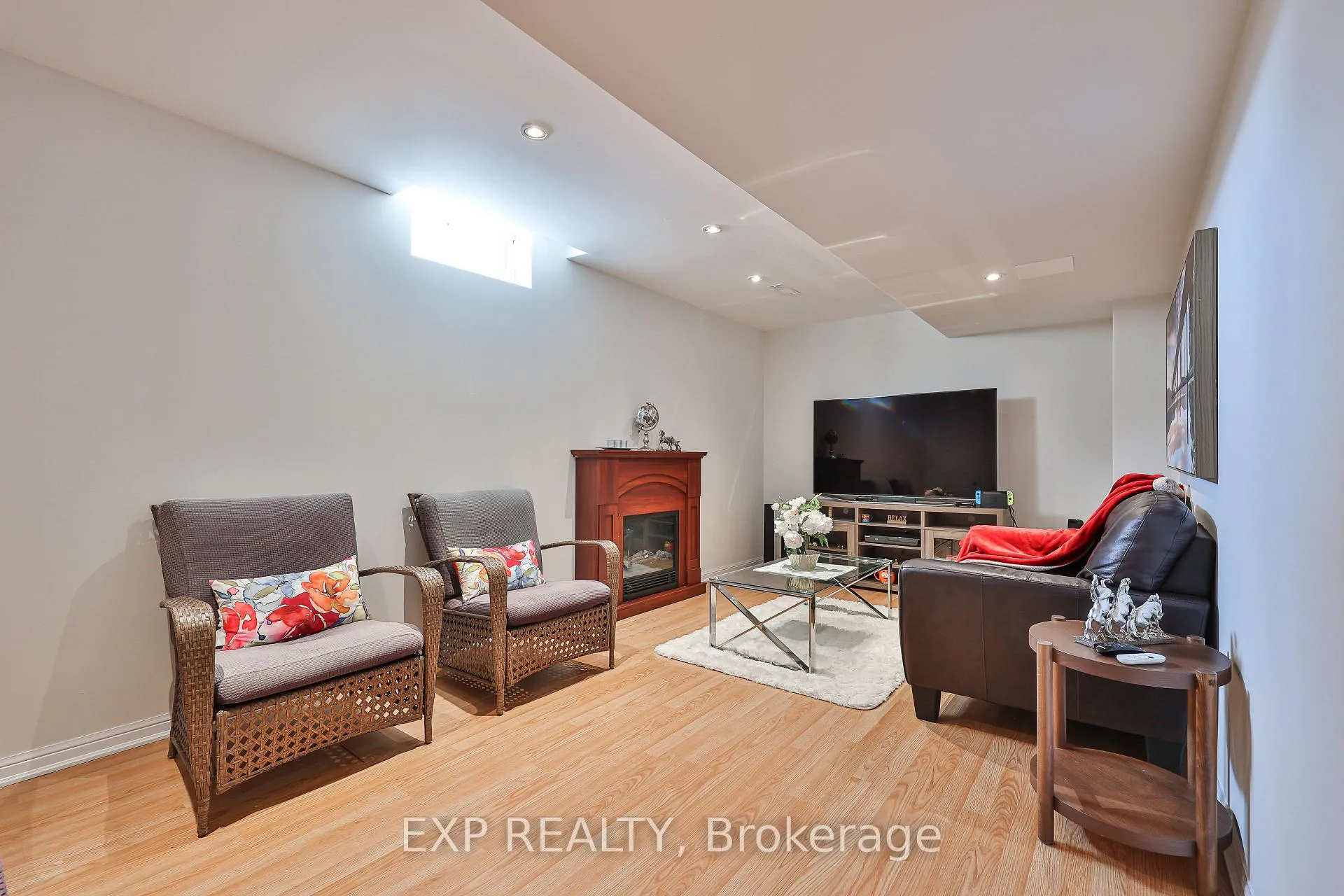 Photo 40 of 2210 Fairmount Drive, Oakville, Westmount — HOMEH