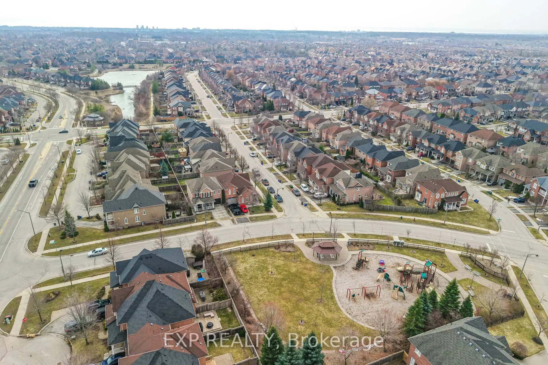 Photo 47 of 2210 Fairmount Drive, Oakville, Westmount — HOMEH