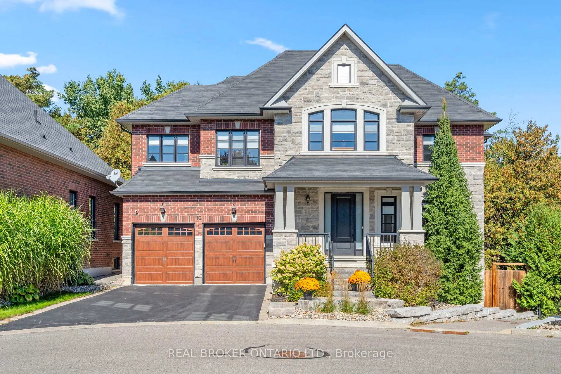 Front of 10 Os James Hunt Court