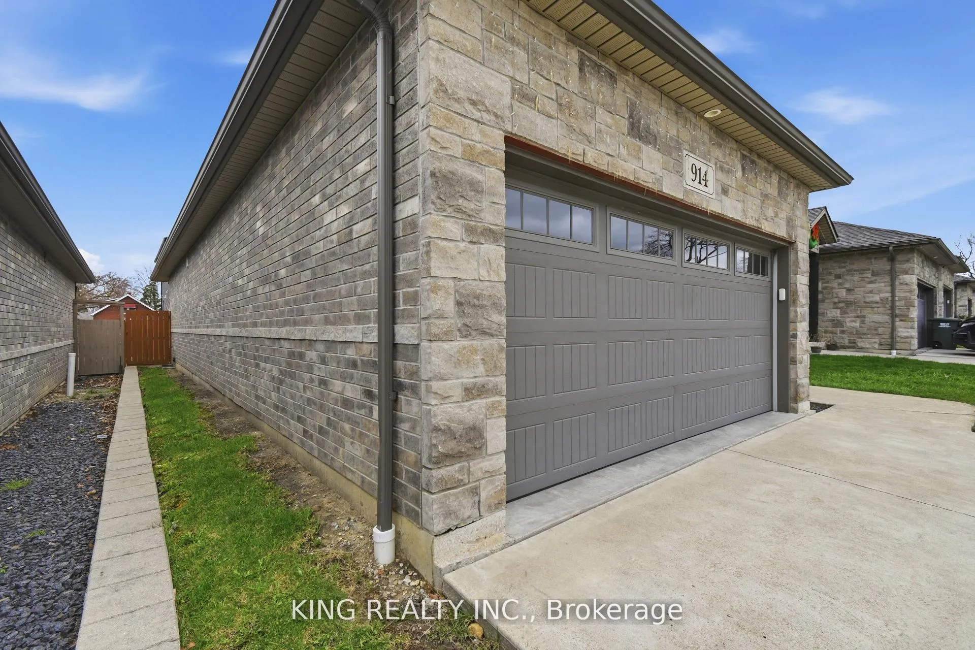 Photo 6 of 914 Ellrose Avenue, Windsor — HOMEH