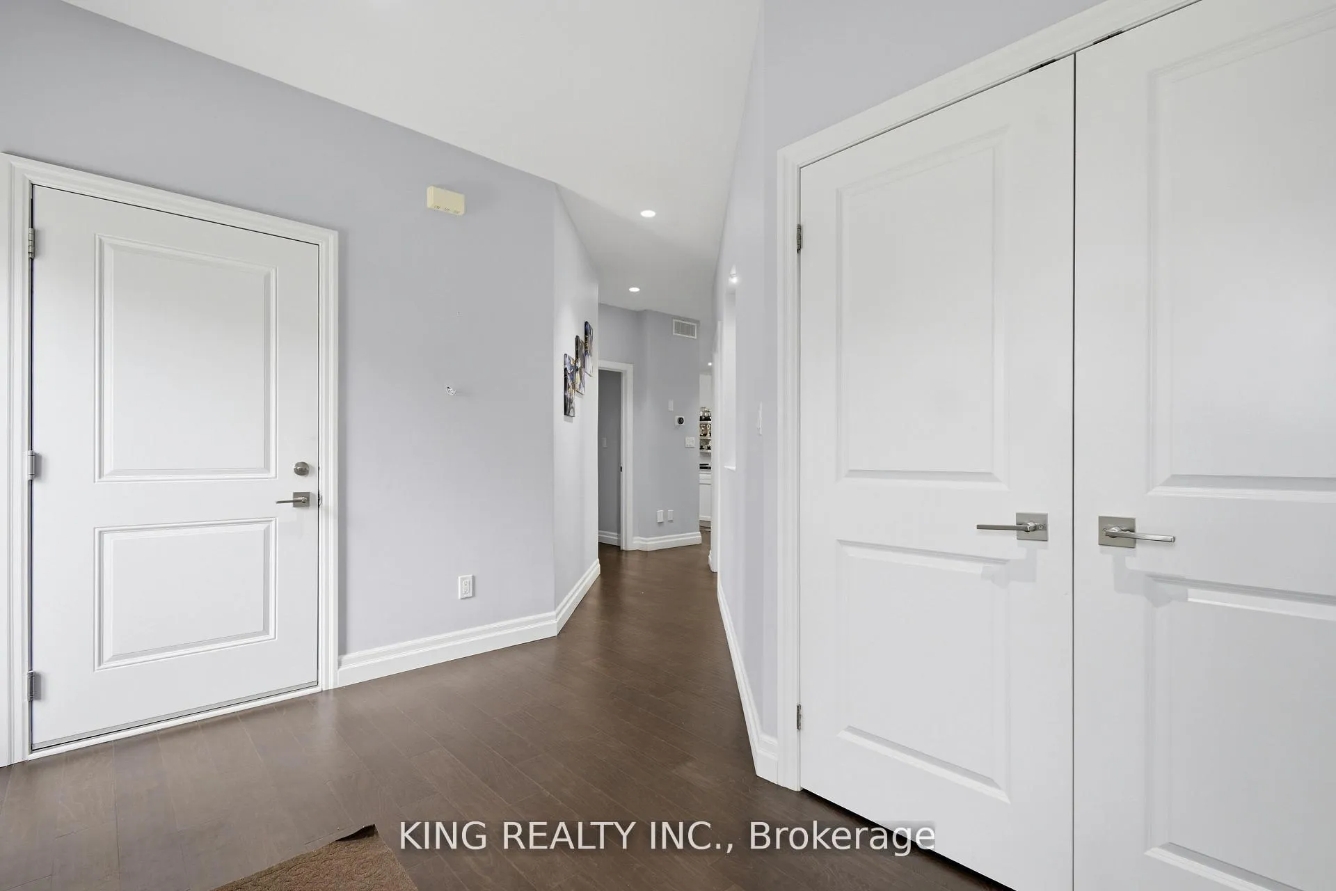 Photo 11 of 914 Ellrose Avenue, Windsor — HOMEH