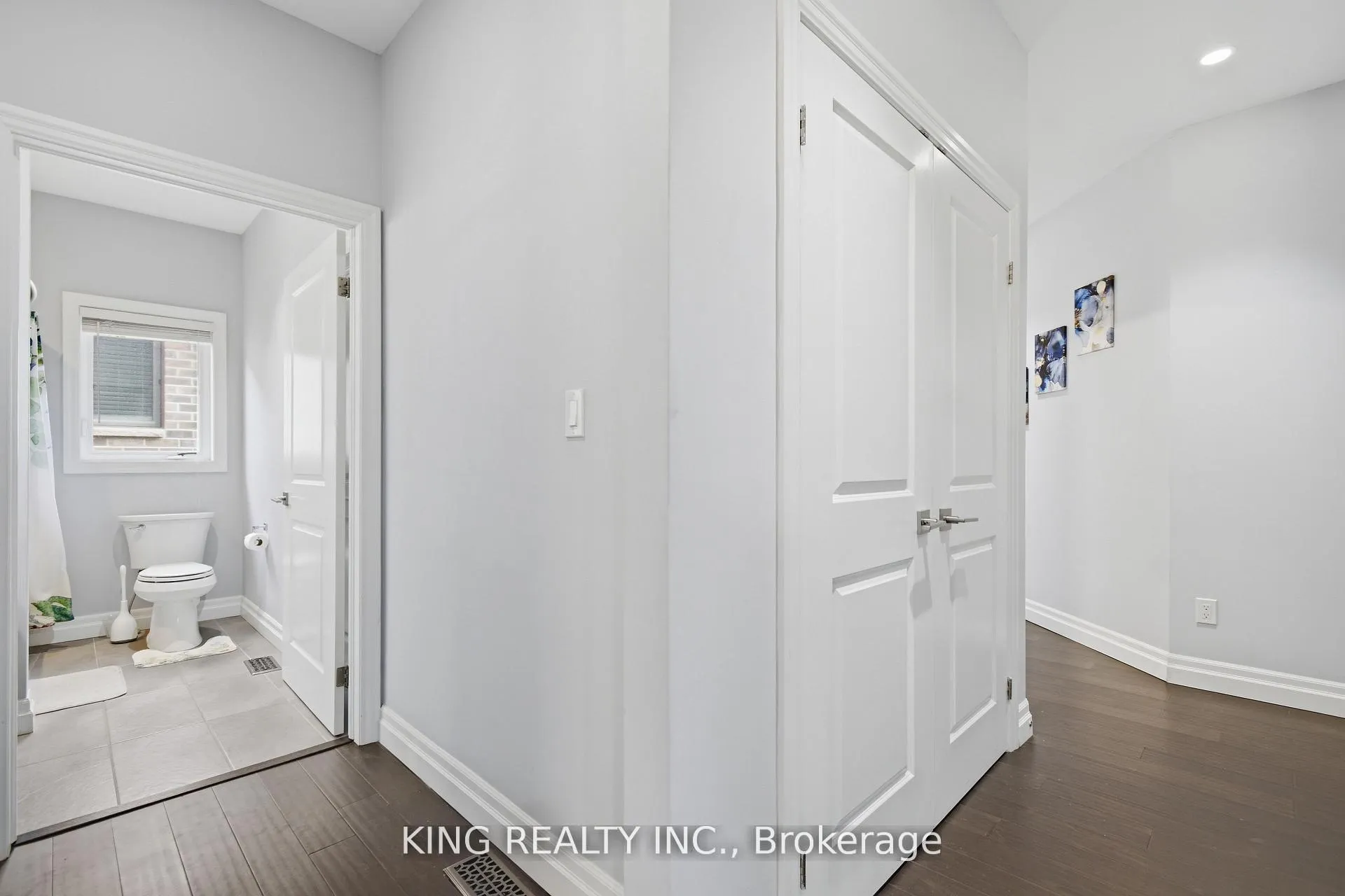 Photo 14 of 914 Ellrose Avenue, Windsor — HOMEH