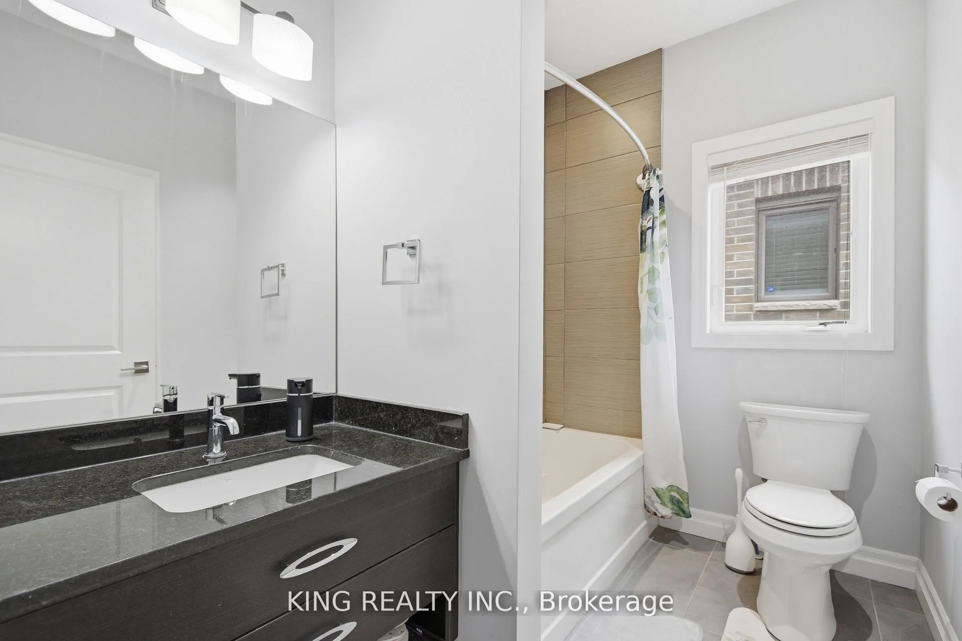 Photo 15 of 914 Ellrose Avenue, Windsor — HOMEH