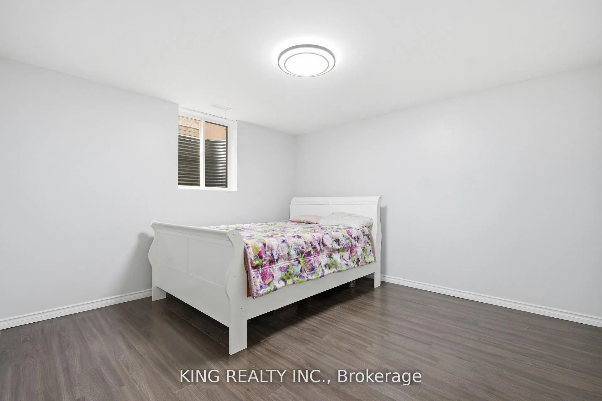 Photo 33 of 914 Ellrose Avenue, Windsor — HOMEH