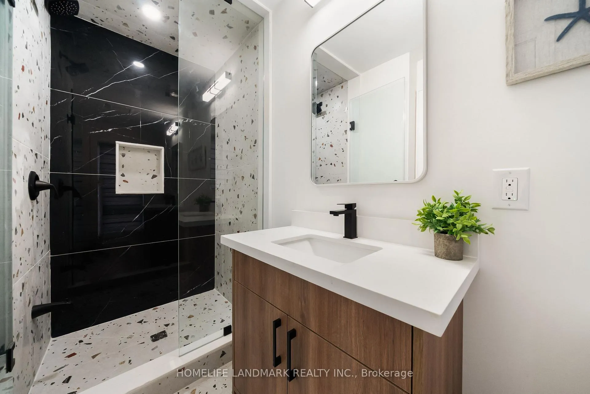 Photo 25 of 70 Granger Avenue, Scarborough, Kennedy Park — HOMEH