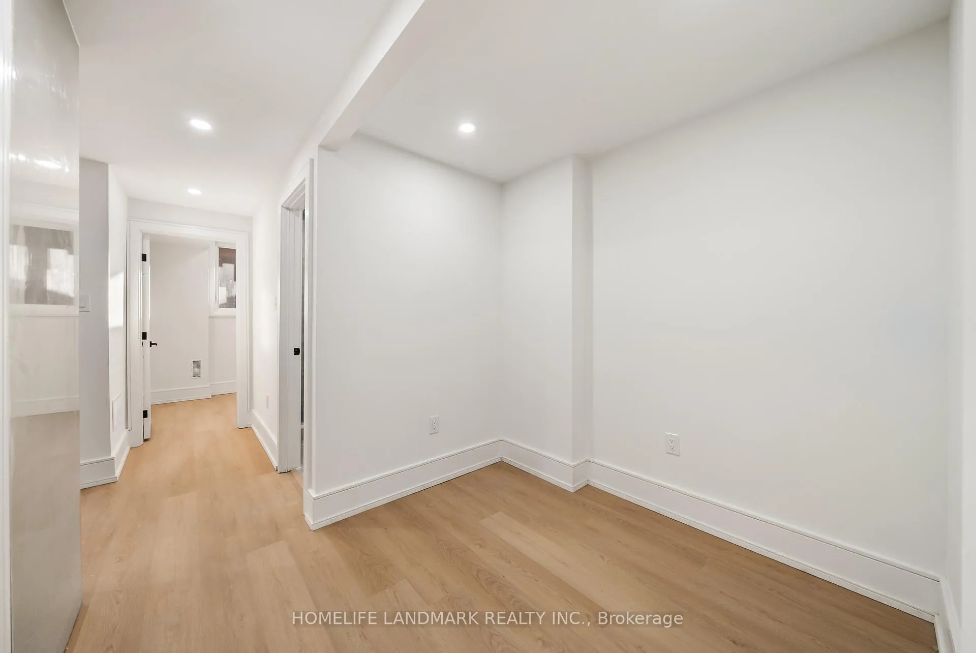 Photo 36 of 70 Granger Avenue, Scarborough, Kennedy Park — HOMEH