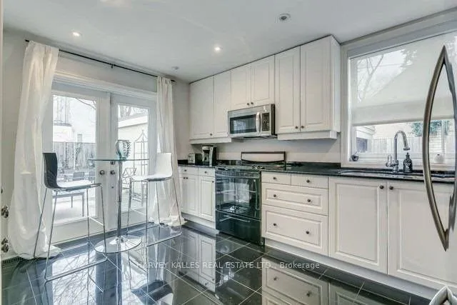 Photo 9 of 99 Hazelton Avenue, Toronto, The Annex — HOMEH