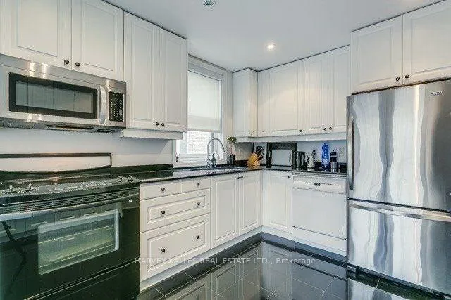 Photo 10 of 99 Hazelton Avenue, Toronto, The Annex — HOMEH