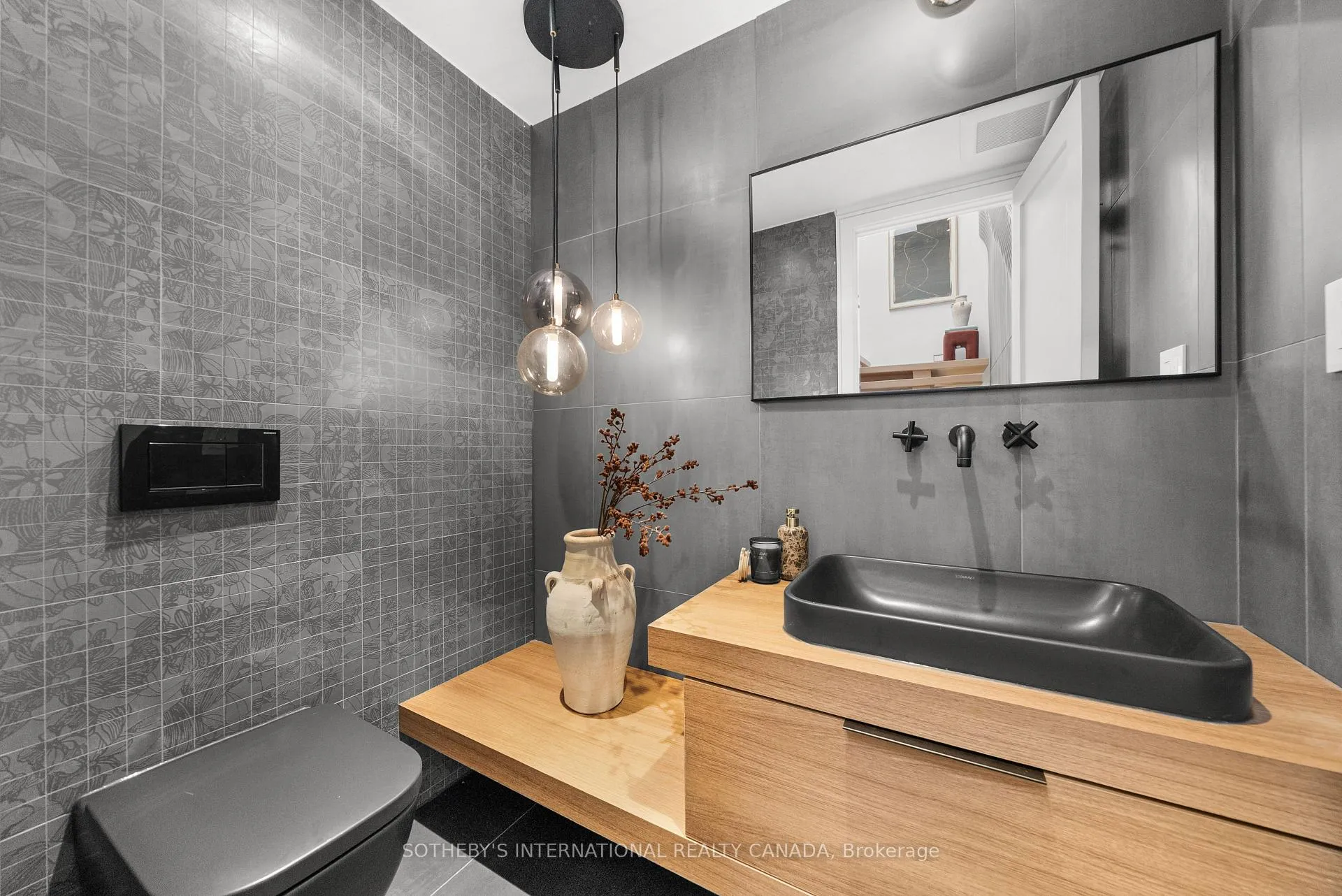 Photo 18 of 83 Virginia Avenue, Toronto, Danforth Village-East York — HOMEH