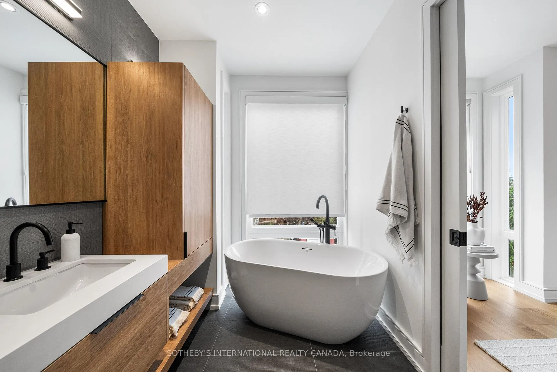 Photo 25 of 83 Virginia Avenue, Toronto, Danforth Village-East York — HOMEH