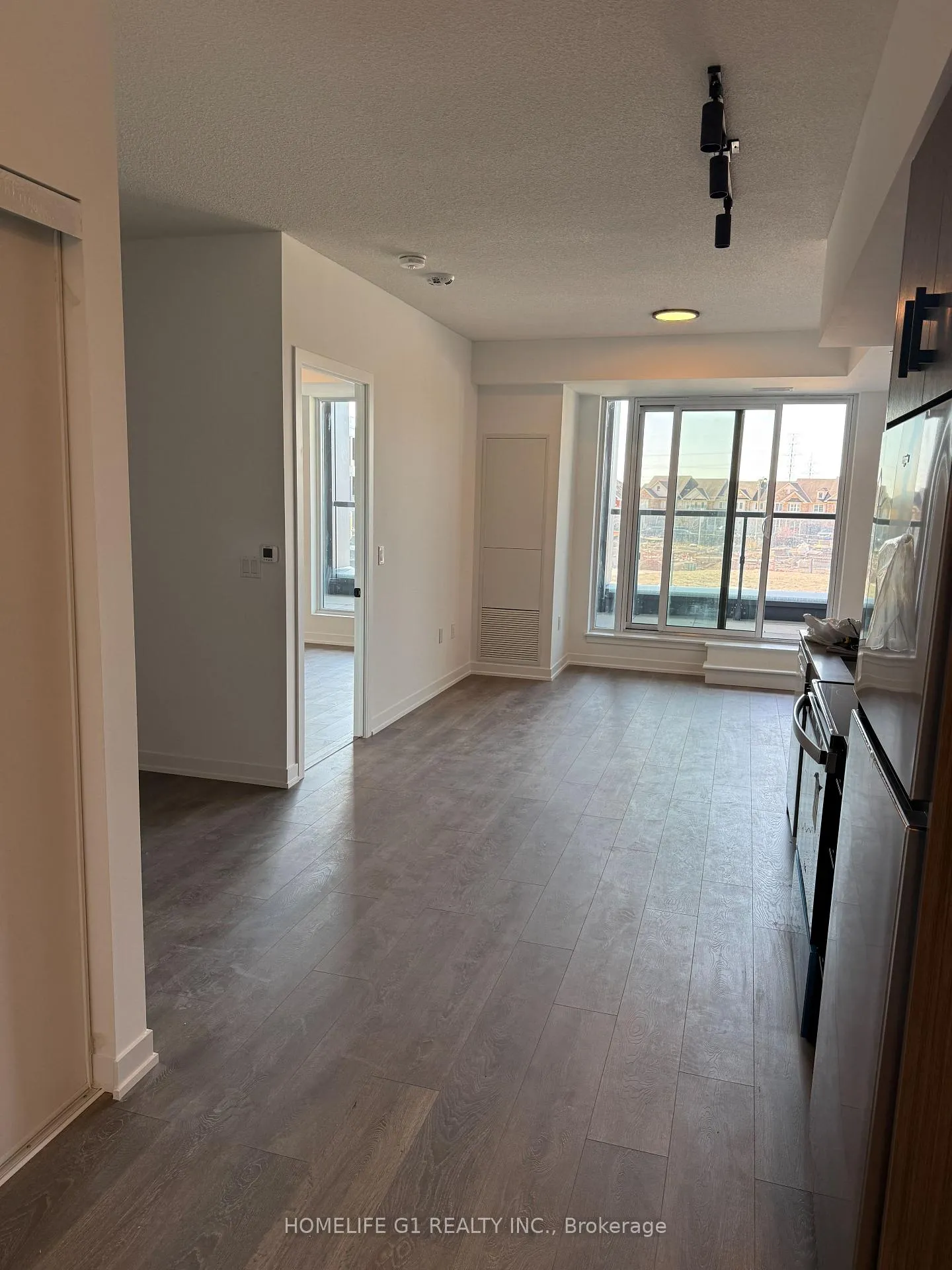 Photo 2 of 4878 Powers Common, Burlington, Alton — HOMEH