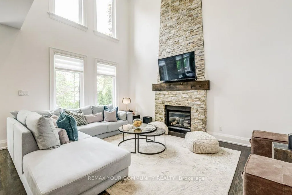 Photo 11 of 3 Strathroy Crescent, Markham, Old Markham Village — HOMEH