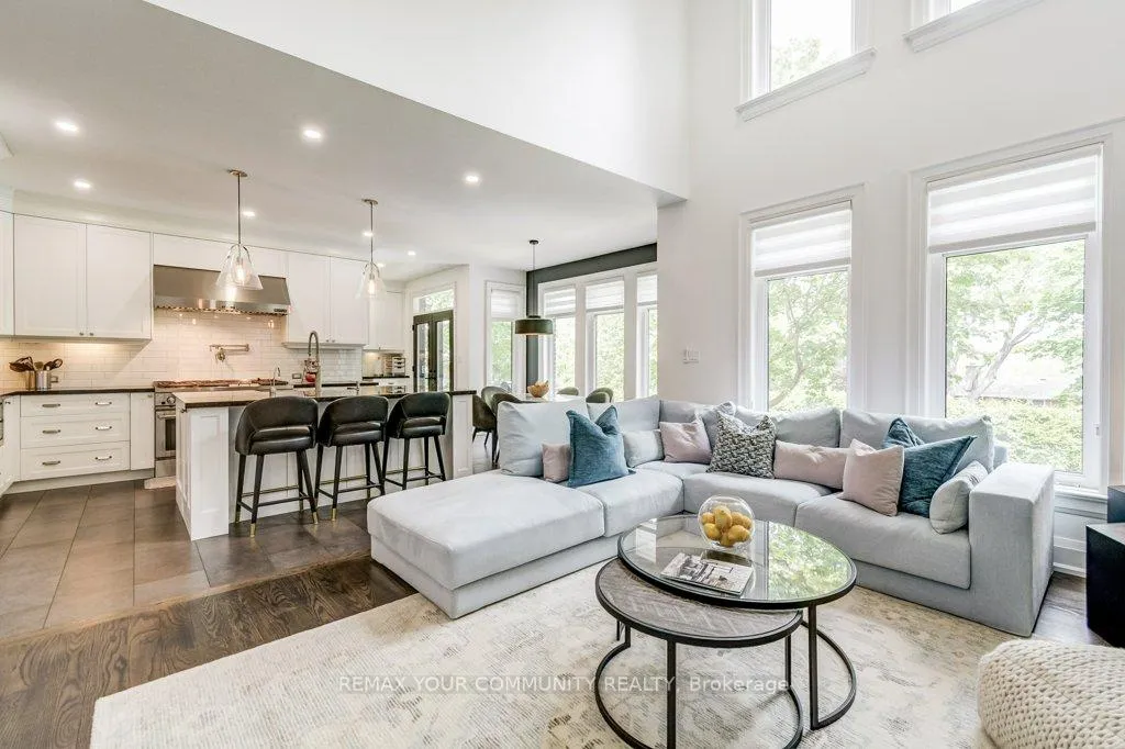 Photo 12 of 3 Strathroy Crescent, Markham, Old Markham Village — HOMEH