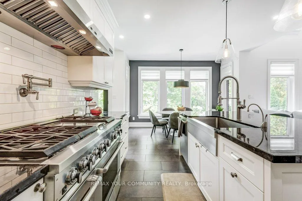 Photo 17 of 3 Strathroy Crescent, Markham, Old Markham Village — HOMEH