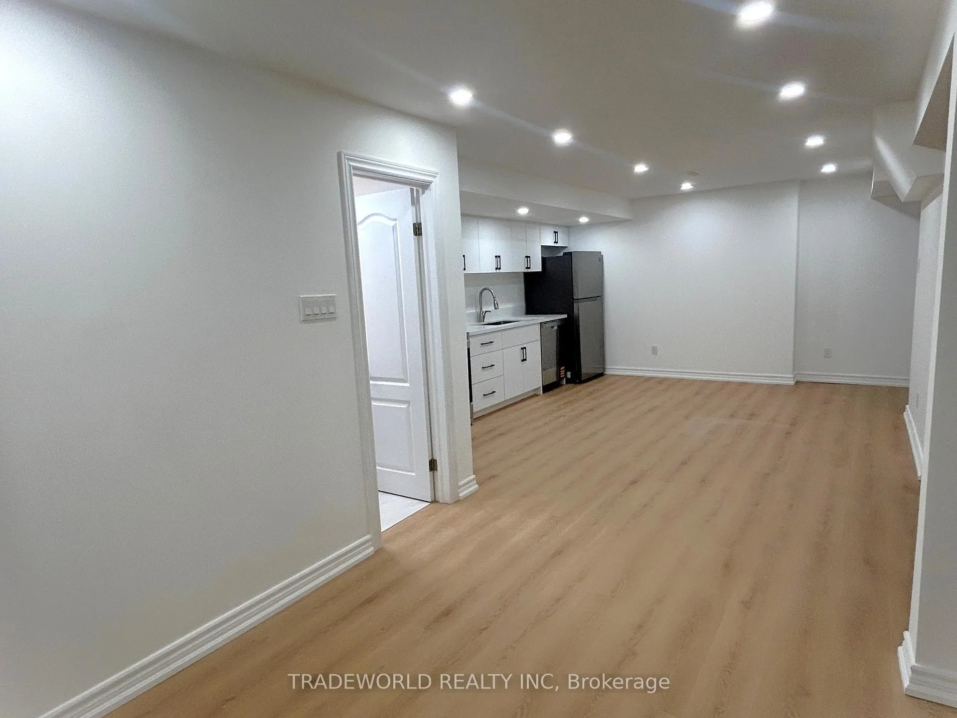 Photo 2 of Unit Basement Unit, 142 Shady Oaks Avenue, Markham, Cornell — HOMEH
