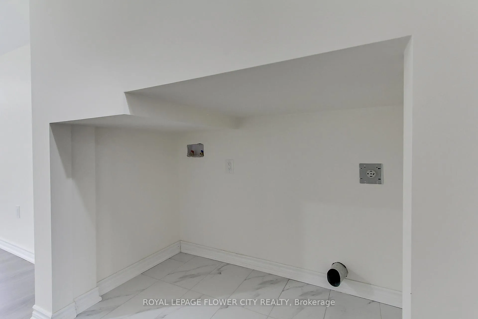 Photo 23 of Unit Basement, 25 Aird Court, Milton, Scott — HOMEH
