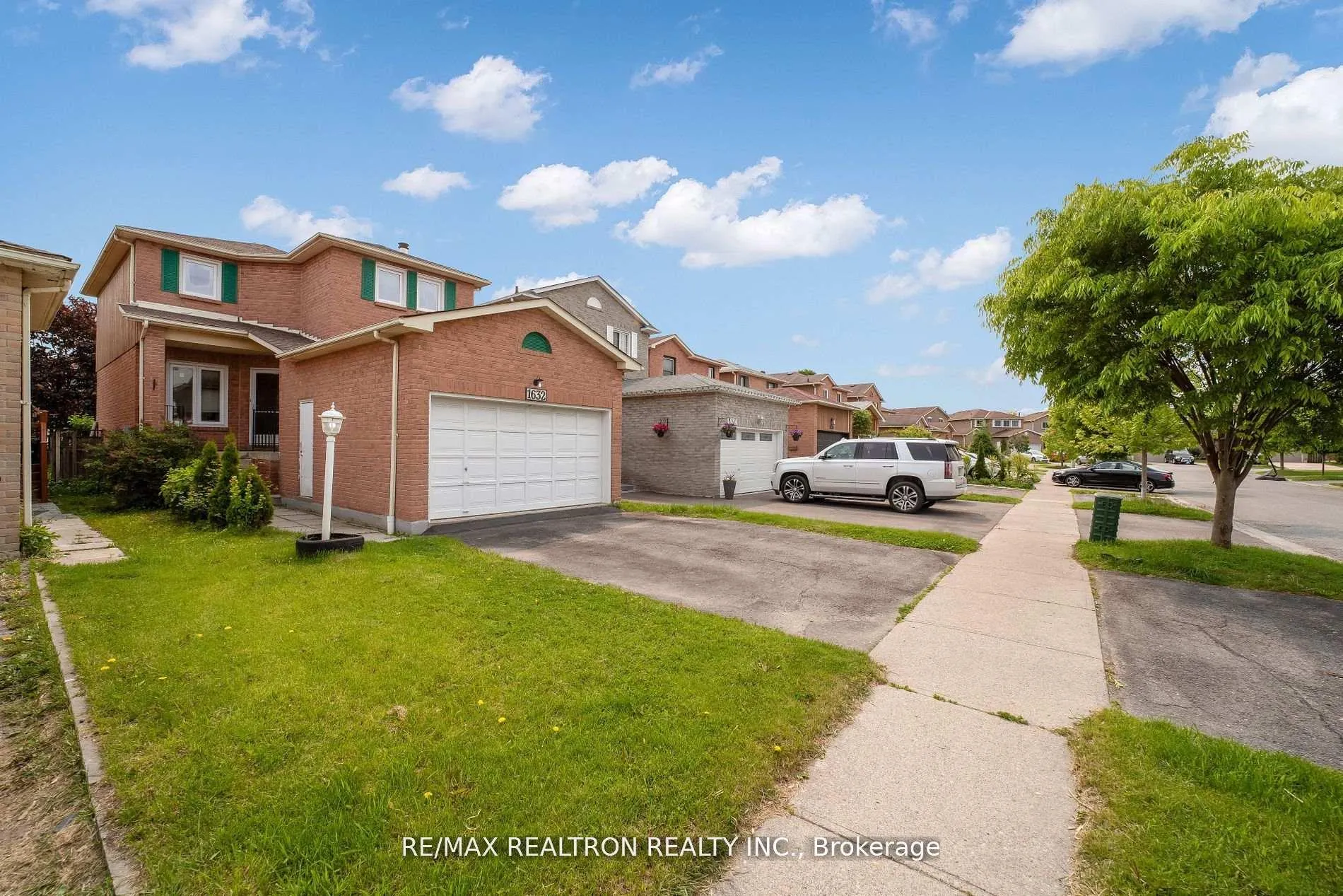 Photo 2 of 1632 Fairfield Crescent, Pickering, Village East — HOMEH