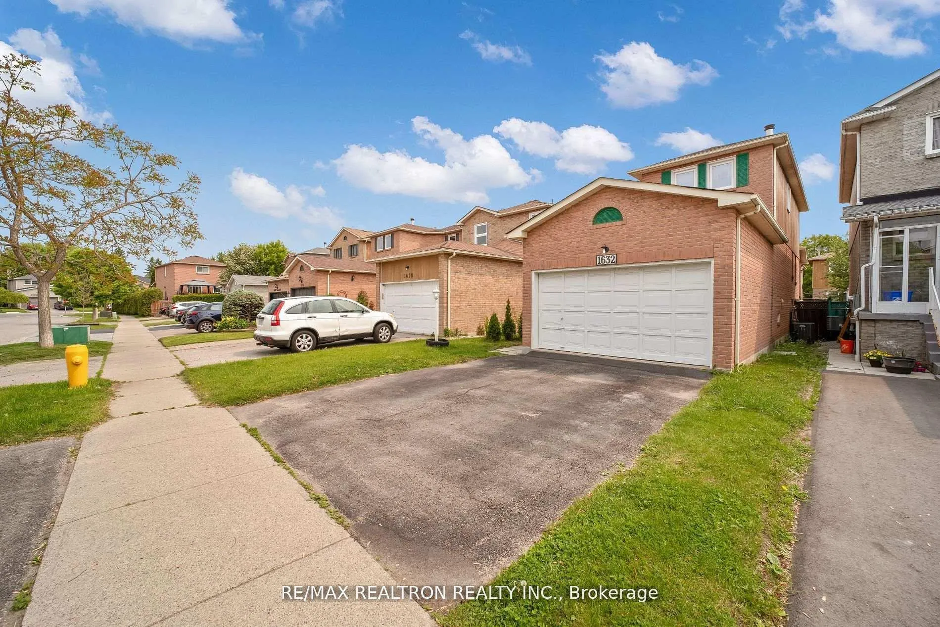 Photo 3 of 1632 Fairfield Crescent, Pickering, Village East — HOMEH