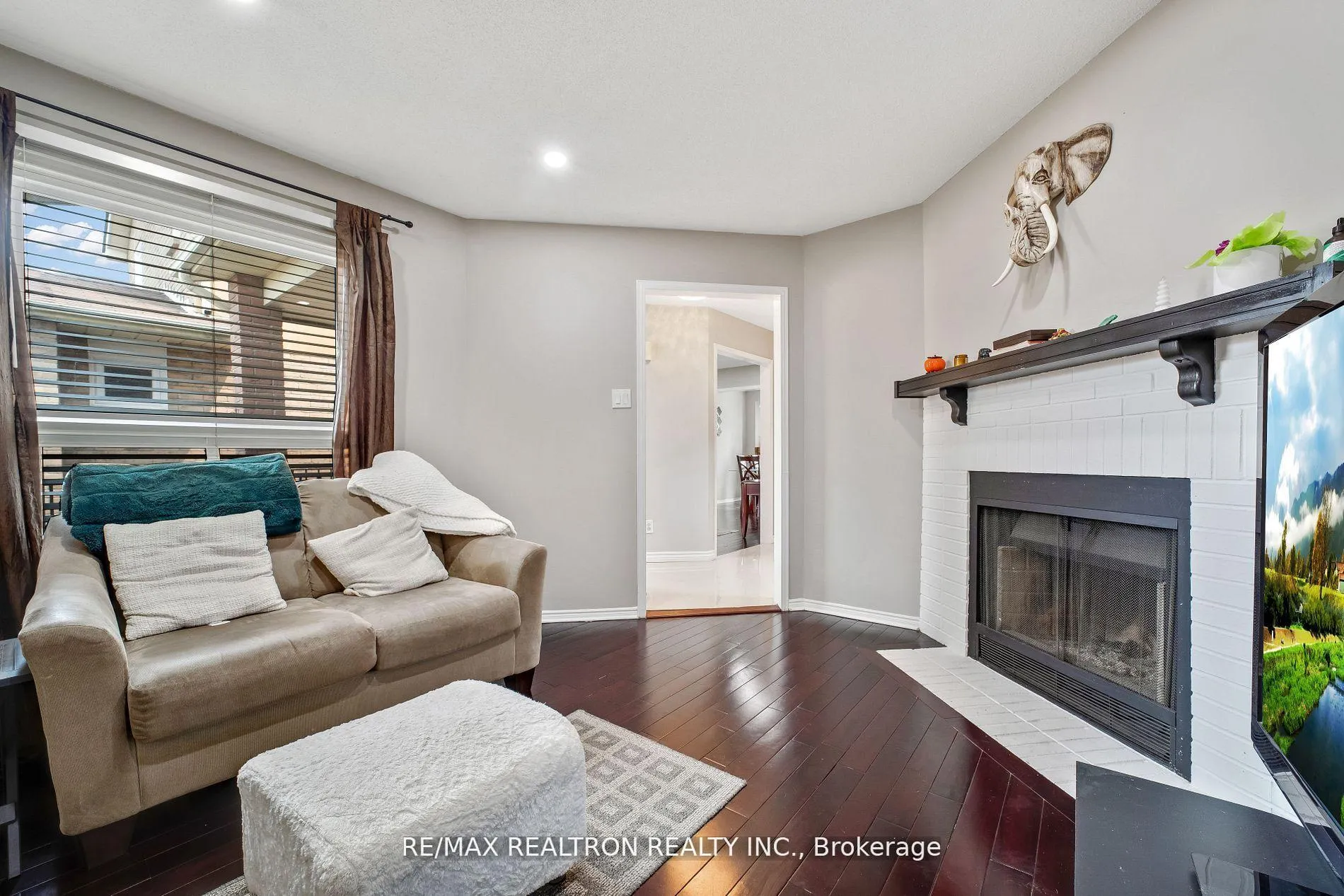 Photo 11 of 1632 Fairfield Crescent, Pickering, Village East — HOMEH