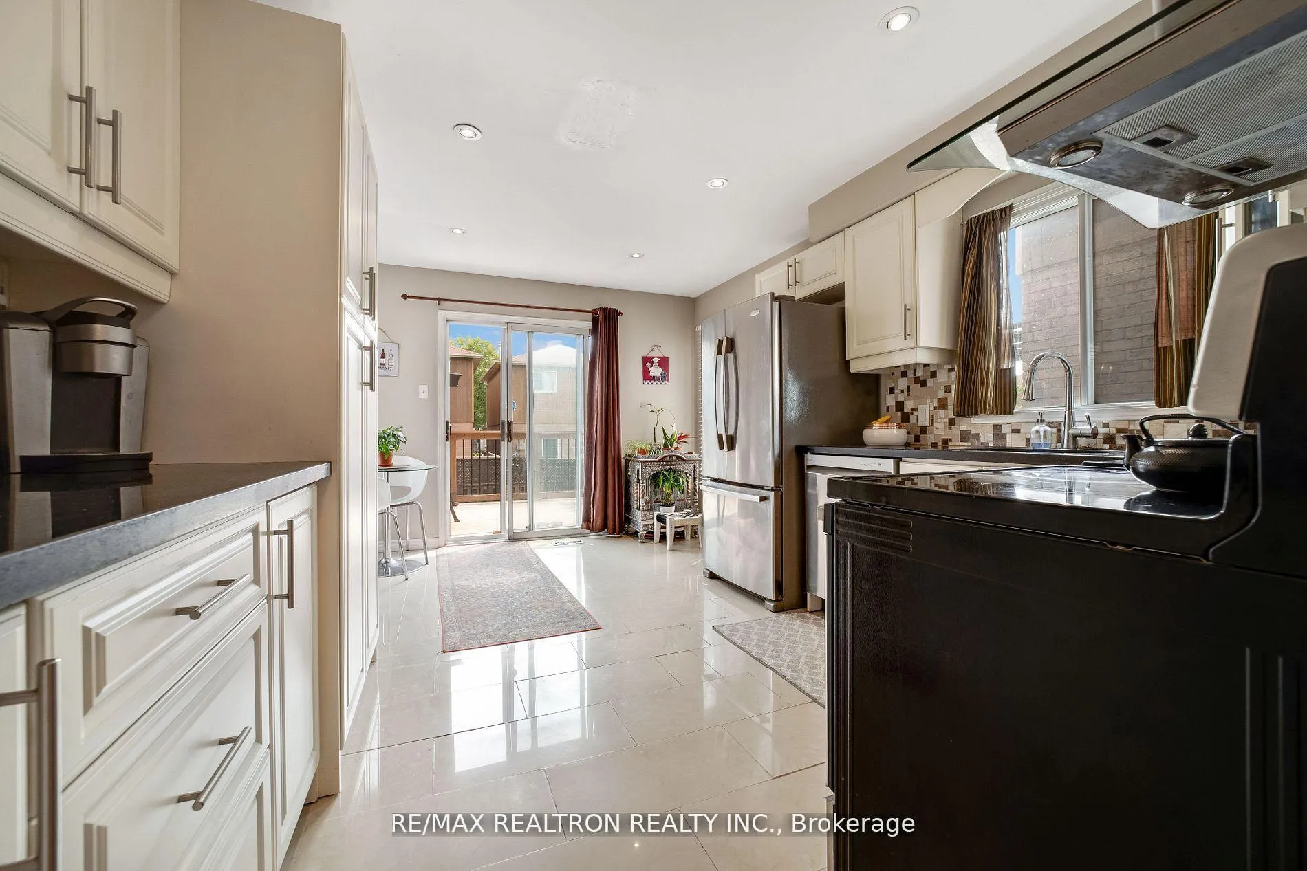 Photo 17 of 1632 Fairfield Crescent, Pickering, Village East — HOMEH
