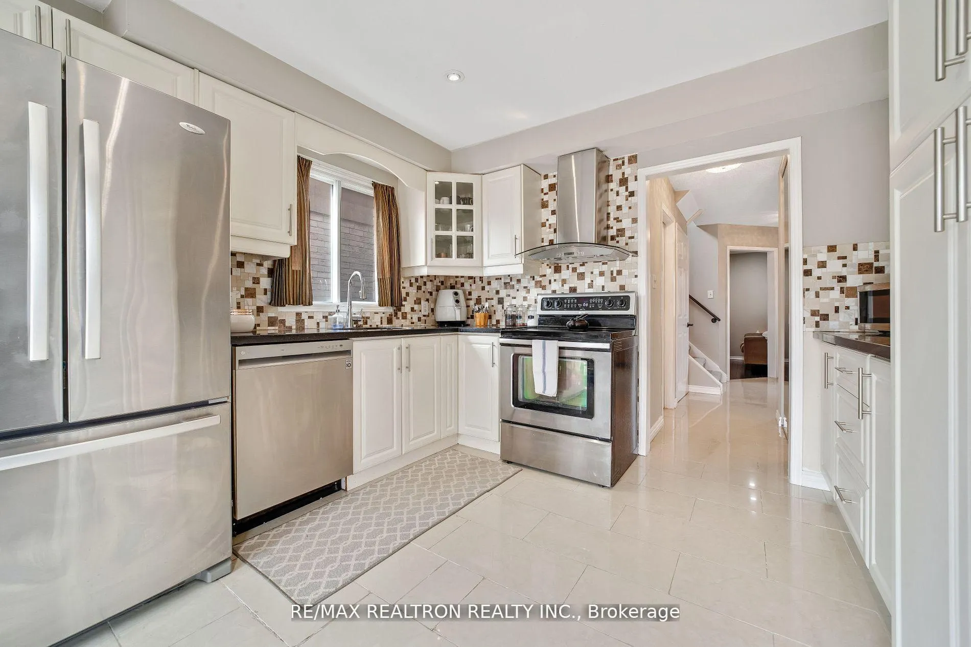 Photo 18 of 1632 Fairfield Crescent, Pickering, Village East — HOMEH