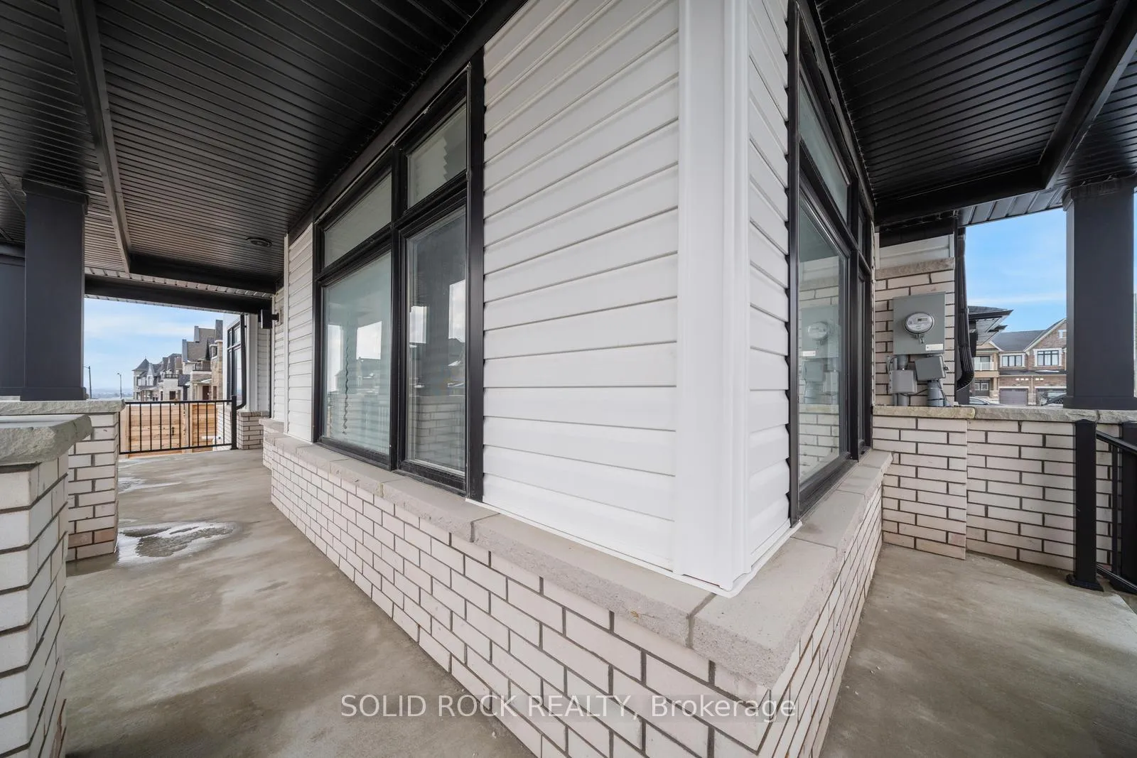 Photo 4 of 1076 Thompson Drive, Oshawa, Kedron — HOMEH