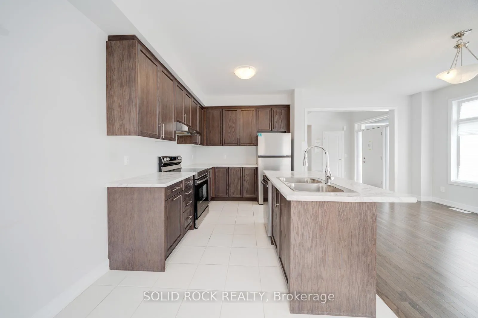 Photo 13 of 1076 Thompson Drive, Oshawa, Kedron — HOMEH