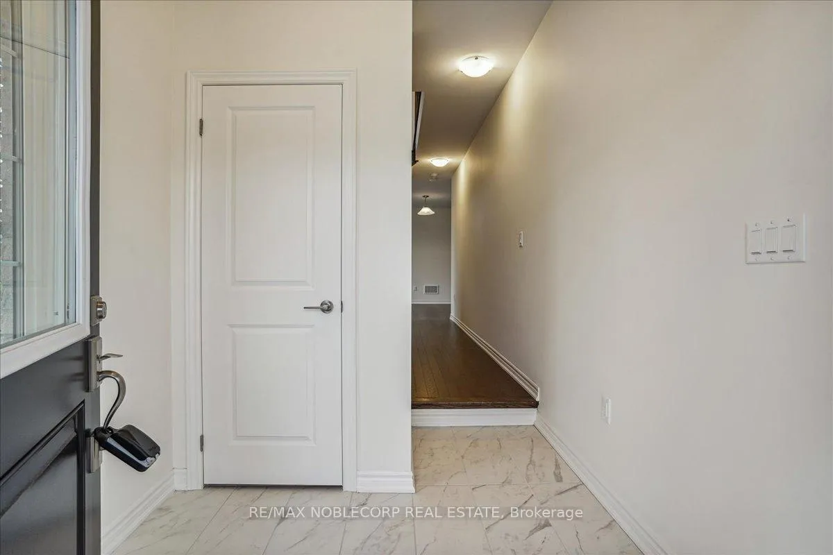 Photo 7 of 259 Madelaine Drive, Barrie, Rural Barrie Southeast — HOMEH