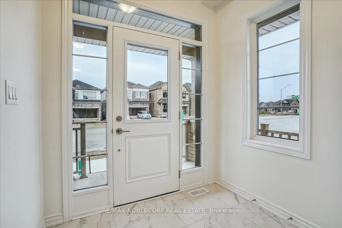 Photo 8 of 259 Madelaine Drive, Barrie, Rural Barrie Southeast — HOMEH