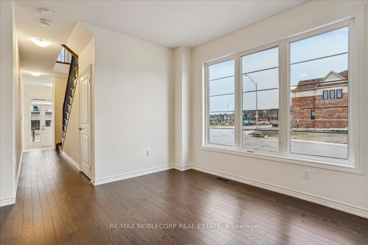 Photo 11 of 259 Madelaine Drive, Barrie, Rural Barrie Southeast — HOMEH
