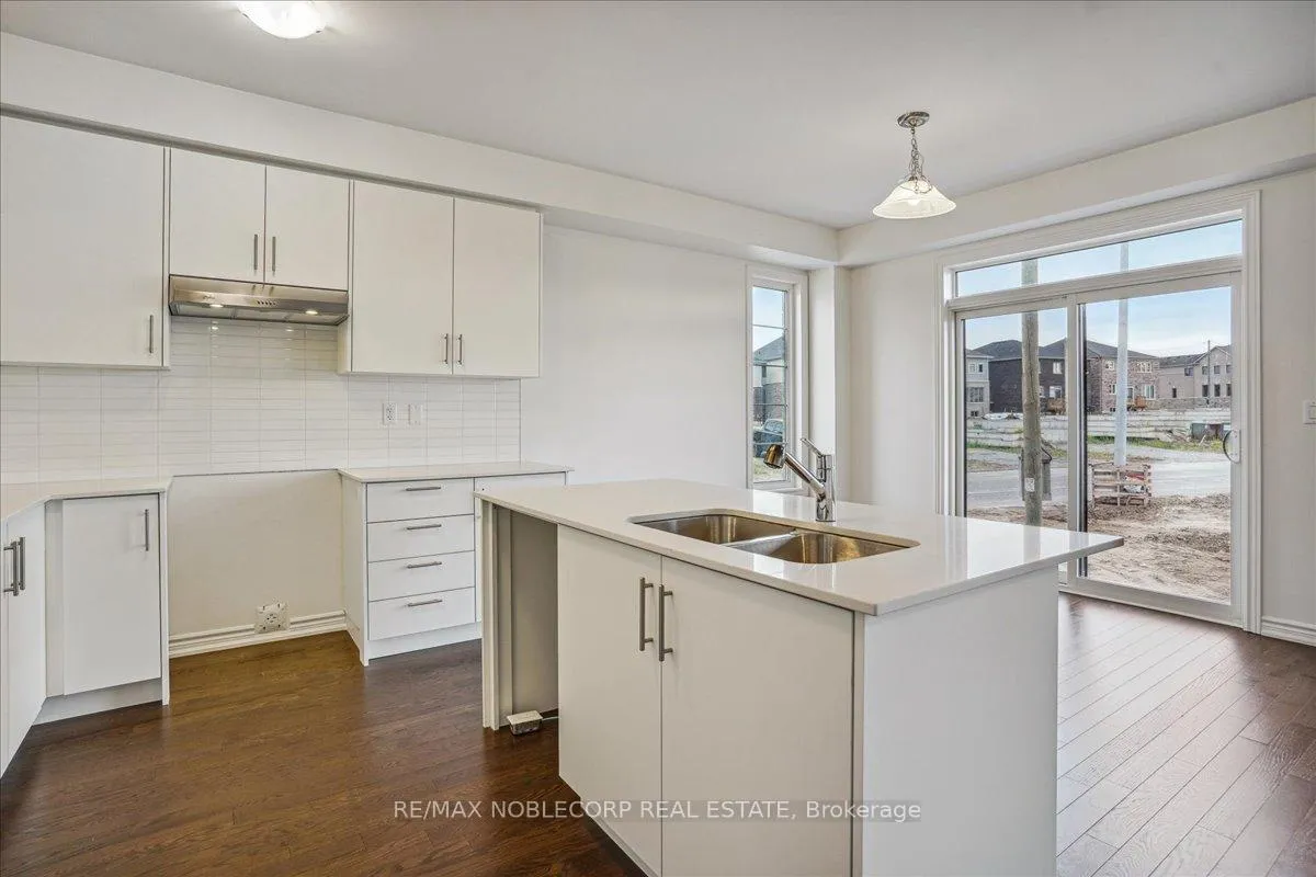 Photo 15 of 259 Madelaine Drive, Barrie, Rural Barrie Southeast — HOMEH
