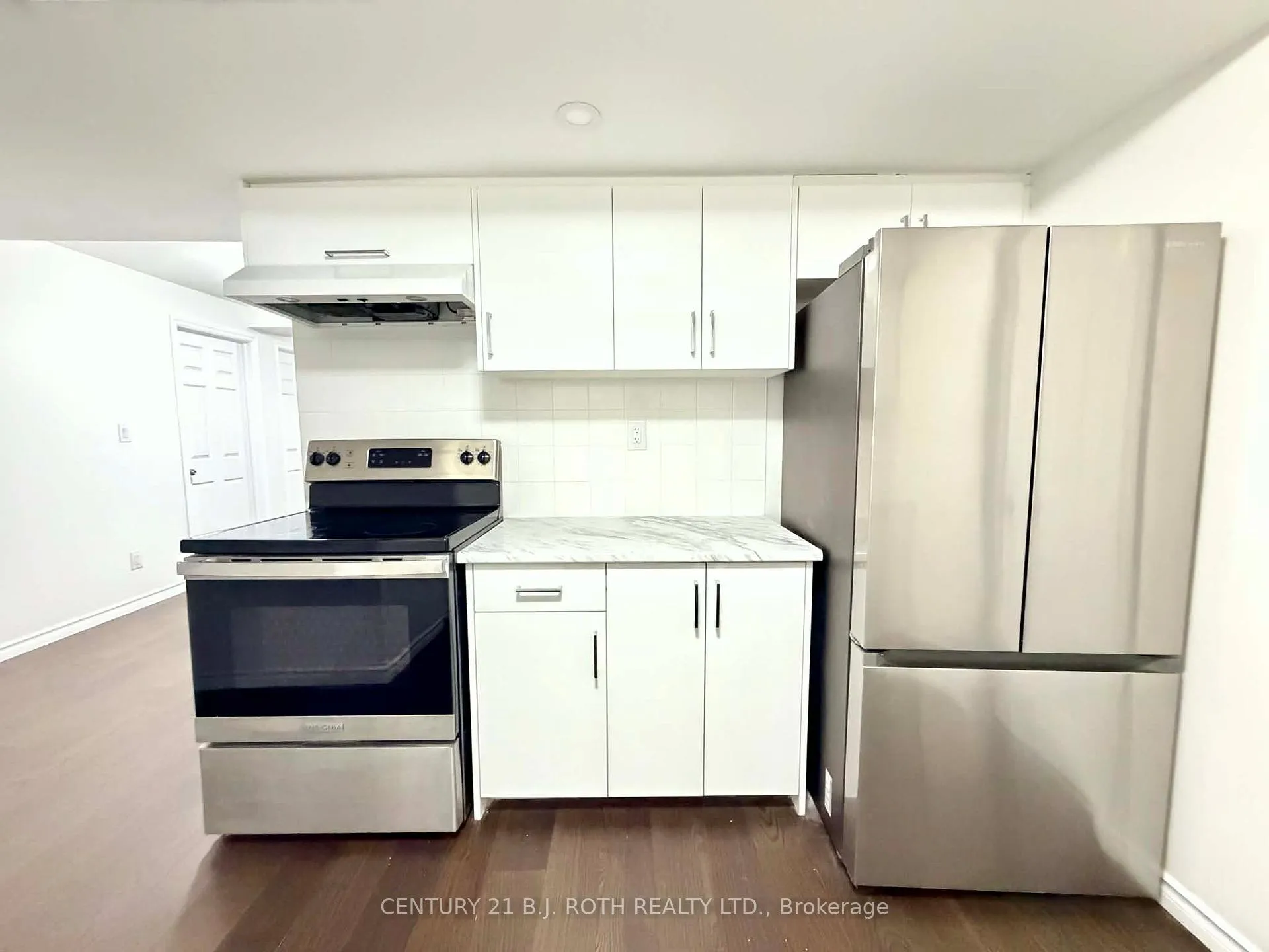 Photo 5 of Unit Lower, 90 Pappain Crescent, Brampton, Snelgrove — HOMEH