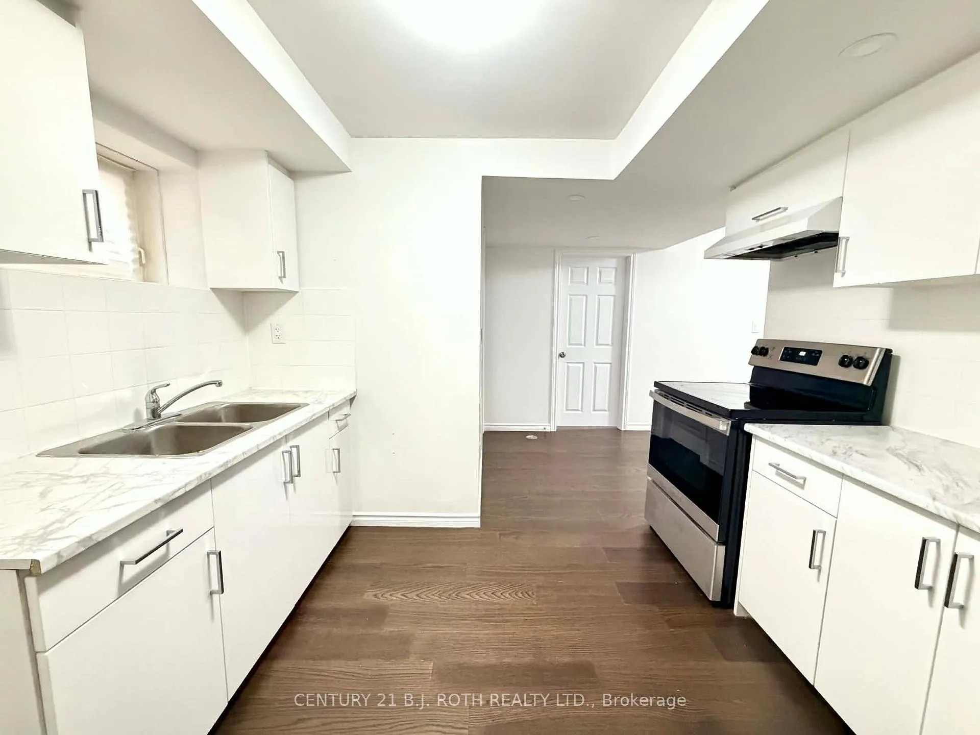 Photo 6 of Unit Lower, 90 Pappain Crescent, Brampton, Snelgrove — HOMEH