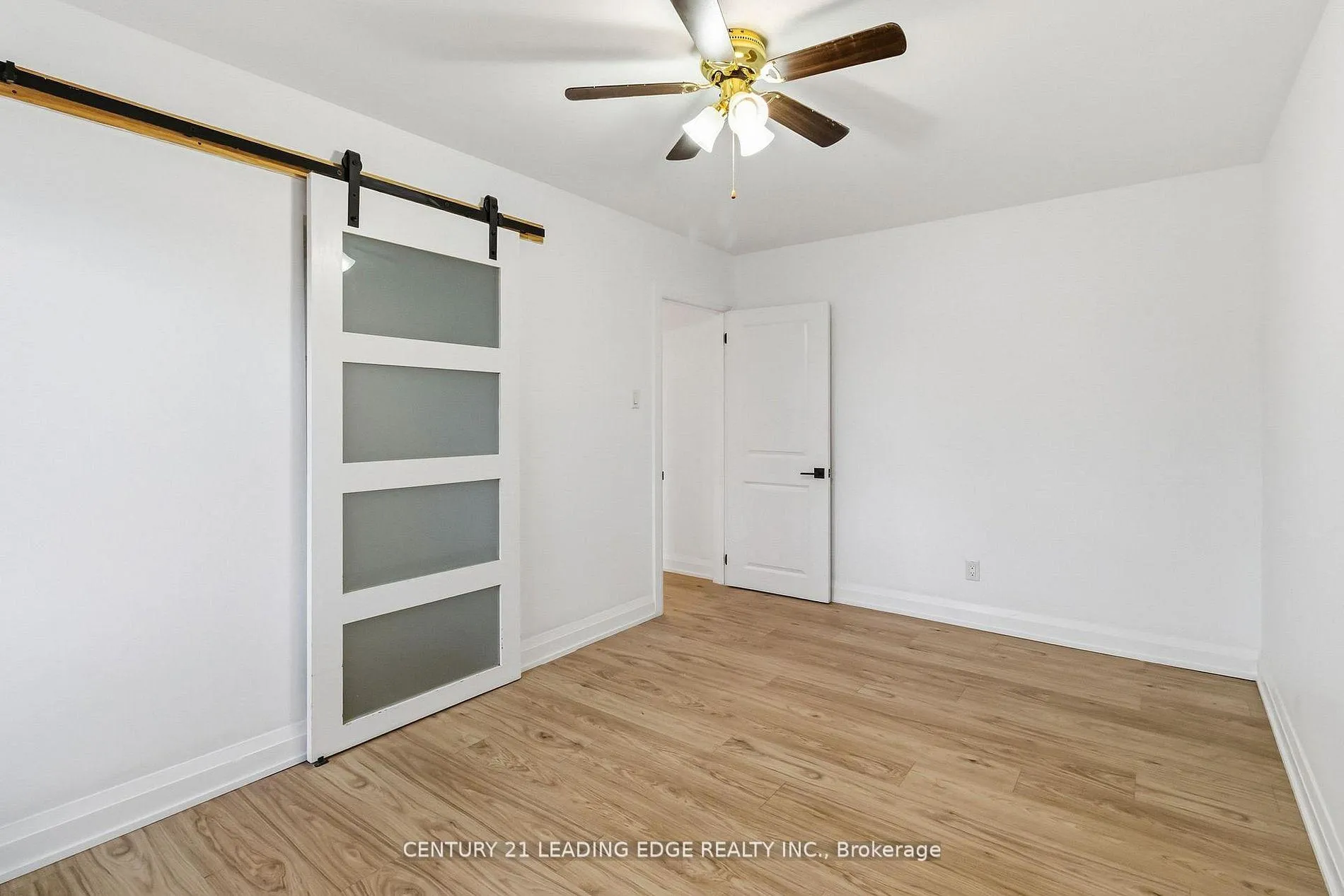 Photo 11 of 623 Wickens Avenue, Burlington, LaSalle — HOMEH